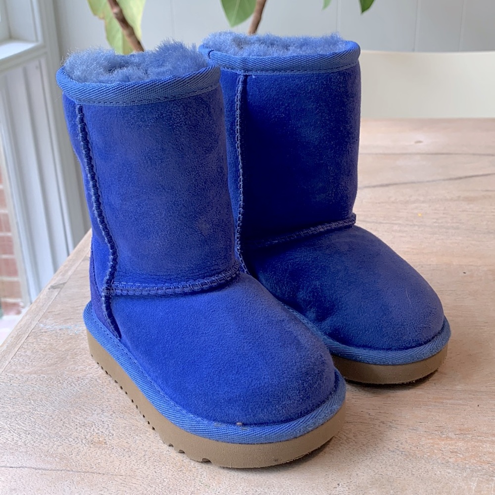UGG Toddler Classic Boot